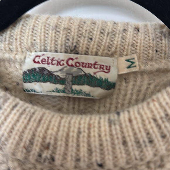 Celtic Country small thick cream cable knit sweater - Picture 2 of 10